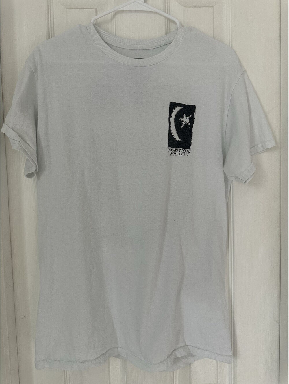HTF - Foundation Skateboards "Star & Moon" Graphic T-Shirt - White - Size Medium
